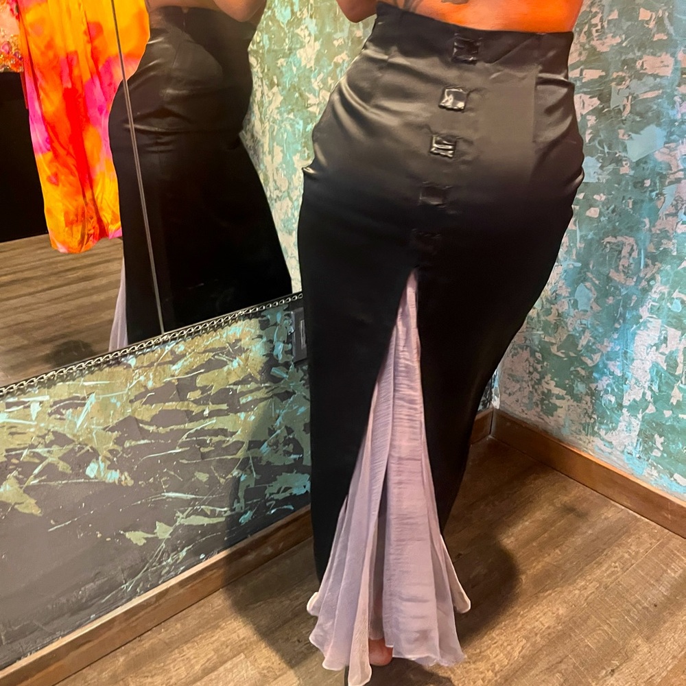 Vintage 100% silk black pencil skirt